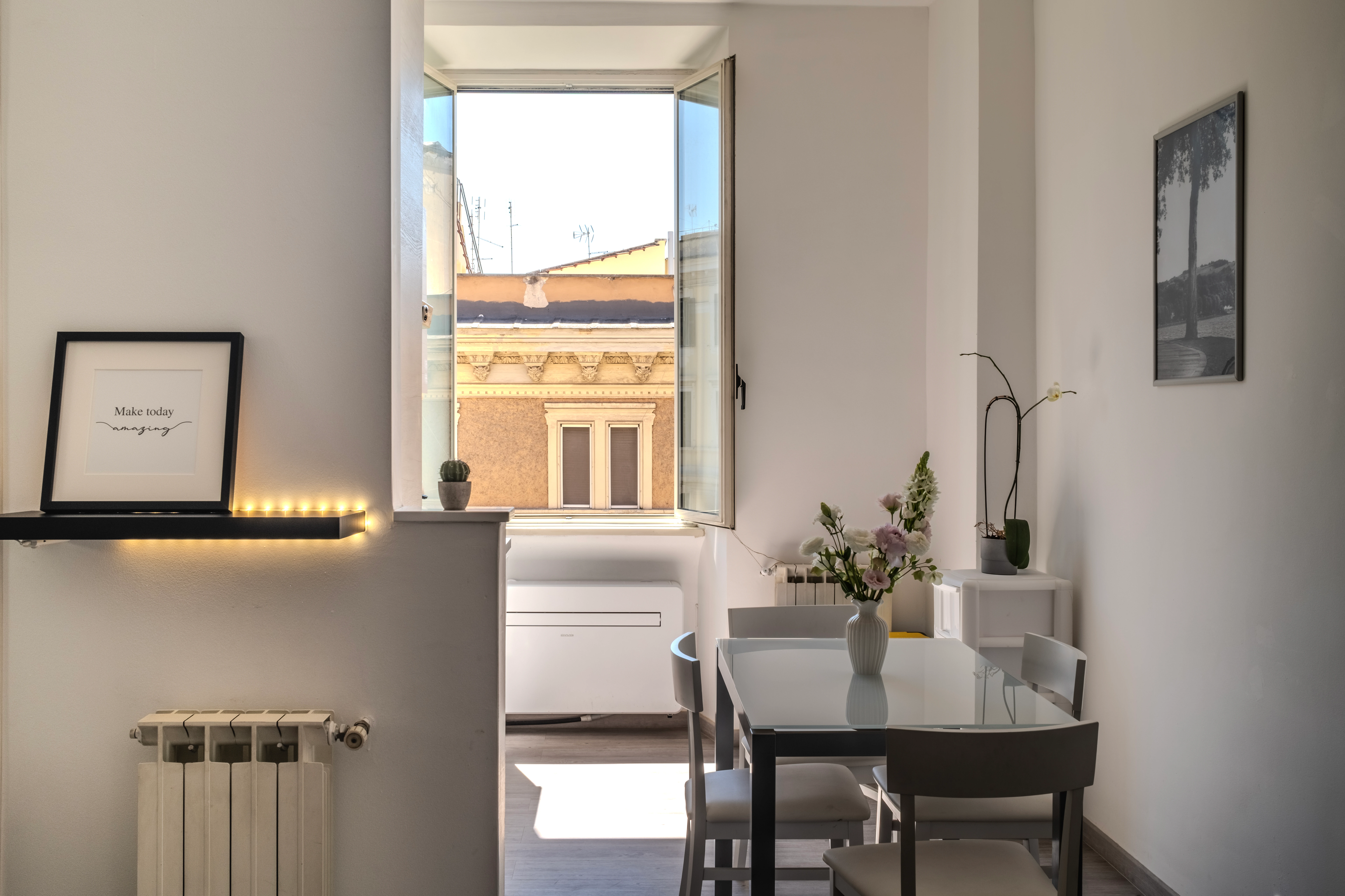 Residenza Via Ottaviano · Salone vista 03