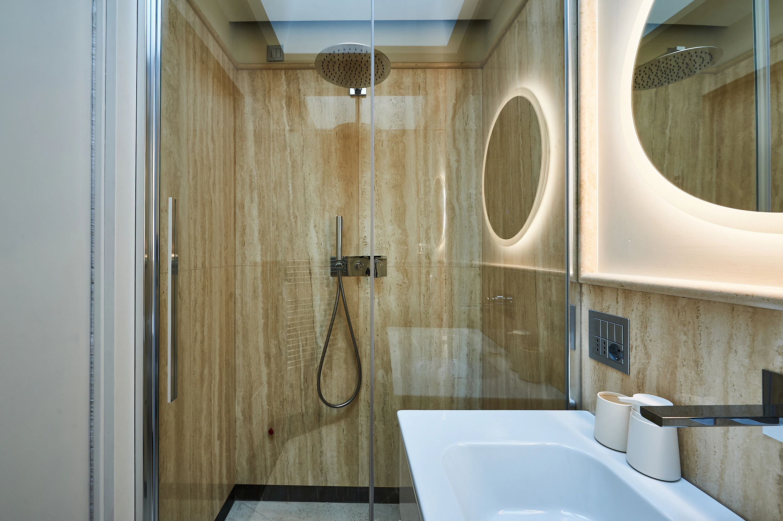Nazionale Skyloft - Luxury Spa Penthouse · Via Torino 122 Roma · Foto 25