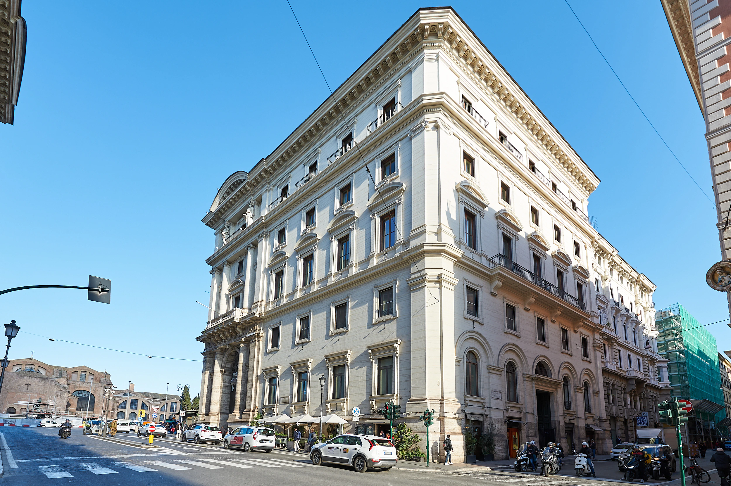 Nazionale Skyloft - Luxury Spa Penthouse · Via Torino 122 Roma · Foto 28